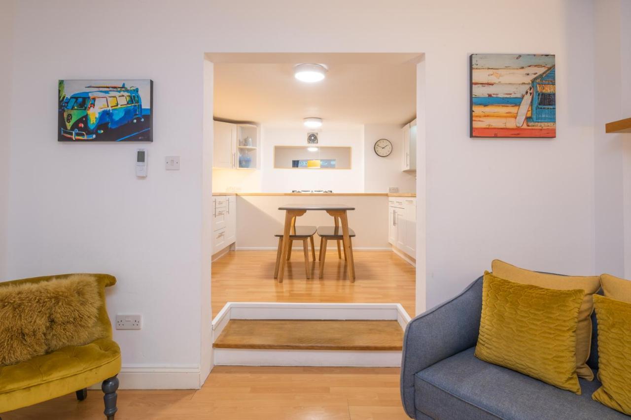 Modern Apt Near Gardens With Large Decking Area - Vivre Retreats Bournemouth Kültér fotó